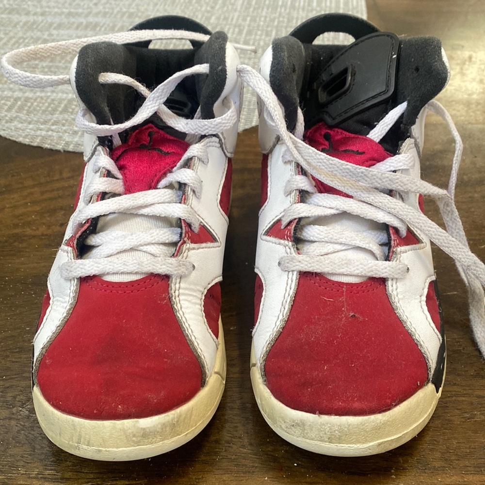 Jordan’s red white black